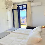 Cozy Corner Close To Beach, Golf And Shopping *