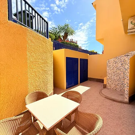 Cozy Corner Close To Beach, Golf And Shopping *