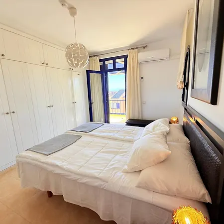 Cozy Corner Close To Beach, Golf And Shopping