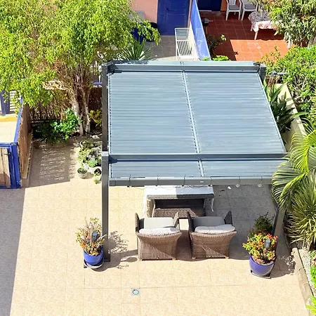 Cozy Corner Close To Beach, Golf And Shopping *