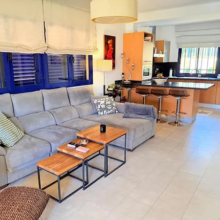 Cozy Corner Close To Beach, Golf And Shopping Holiday home