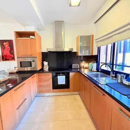 Cozy Corner Close To Beach, Golf And Shopping Holiday home